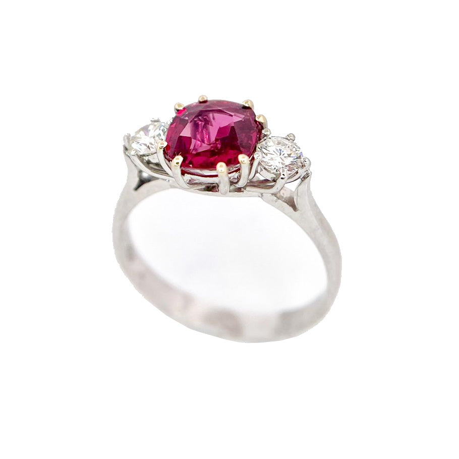 Capodagaglia gold ring 18kt Thai ruby ​​1,24ct and diamonds