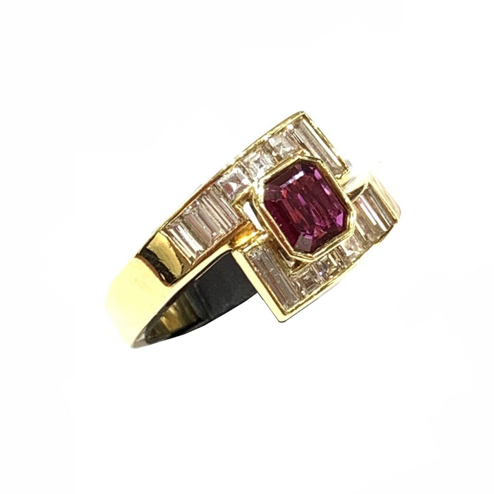 Каподагаглия золото золото кольцо 18KT Тайский рубин 125CT и багет